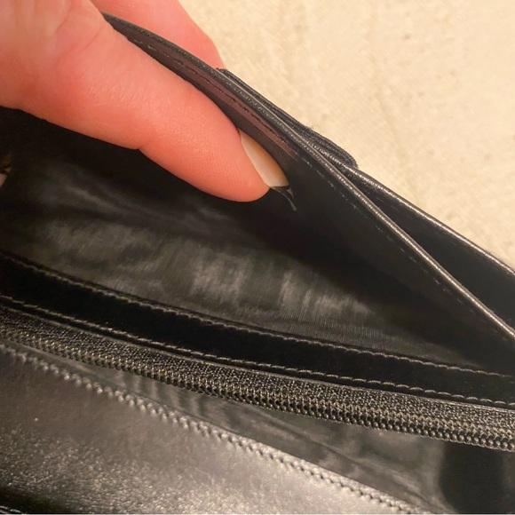 Authentic Vintage Salvatore Ferragamo Wallet - Picture 2 of 15